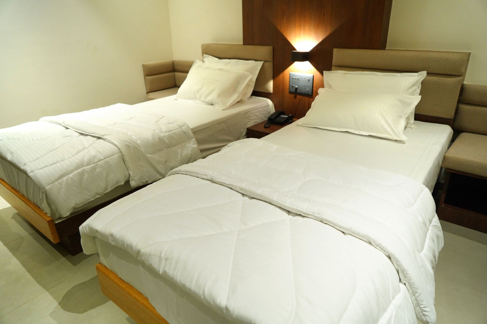 A/C Deluxe Room with Balcony